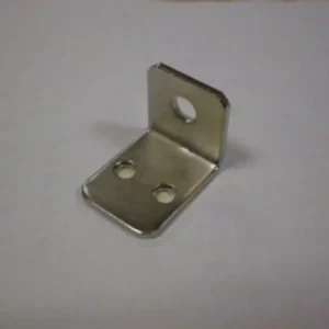 Super ofertă Unghi - 3 orificii, 25x20x20mm. nichel/100 buc