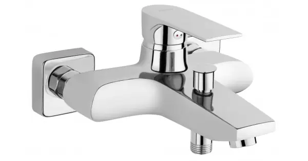 Disponibil imediat Baterie cada / dus perete Square Ferro BAQ1