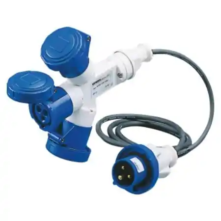 Adaptor industrial 3 OUTPUTS IP67 - 2M FLEXIBLE CABLE - PLUG 16A - 2 SOCKET-OUTLETS 2P+E 230V 50/60HZ - BLUE - 6H Gewiss Retur ușor
